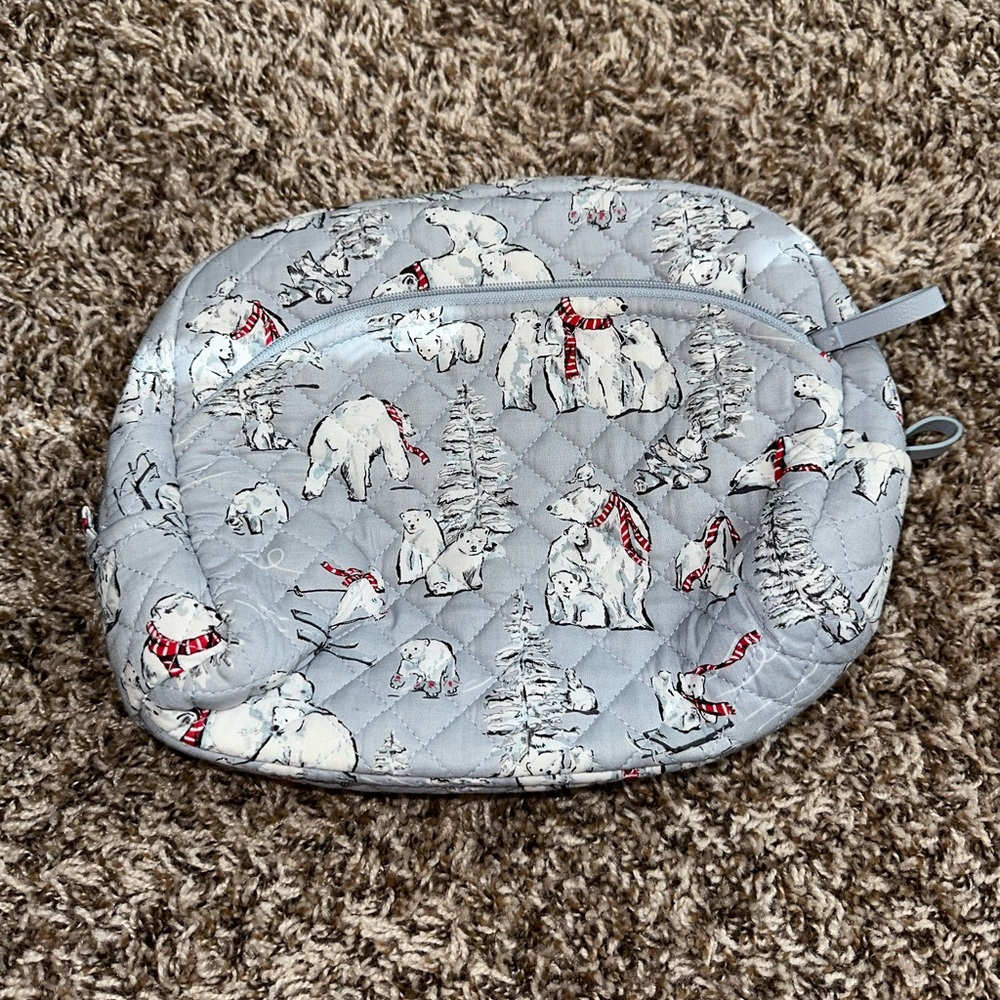 EUC Vera Bradley Cosmetics Bag: “Beary Merry”